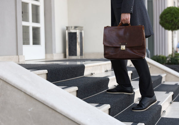 Navigating the Senior Executive Service: Your Ultimate Guide by ResumeYourWay